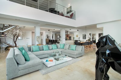 Luxury Villa Photo #11