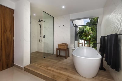 Luxury Villa Photo #17