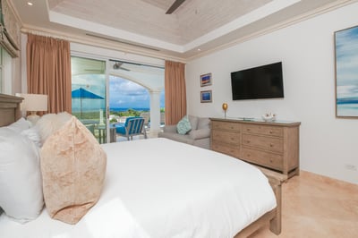 Luxury Villa Photo #23