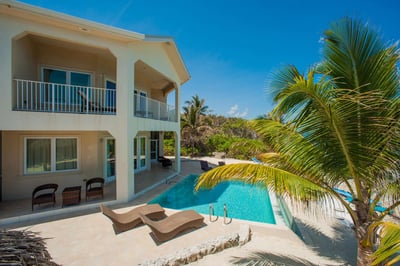 Luxury Villa Photo #2