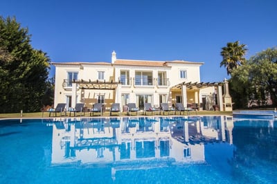 Luxury Villa Photo #3
