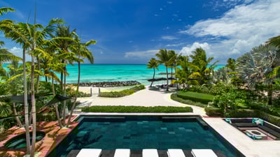 Luxury Villa Photo #4