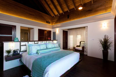Luxury Villa Photo #29