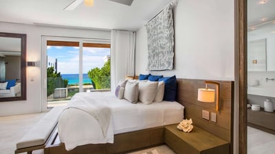 Luxury Villa Photo #20