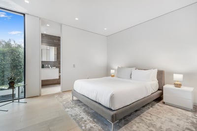 Luxury Villa Photo #47