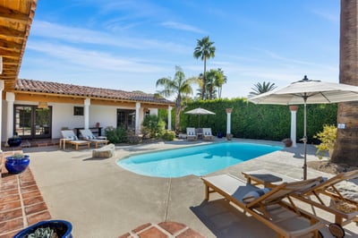 Luxury Villa Photo #11