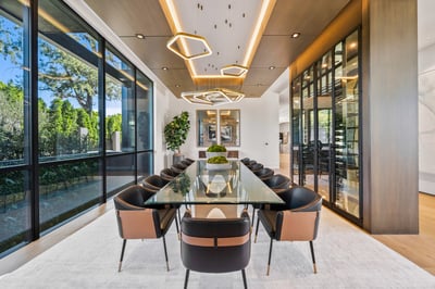 Luxury Villa Photo #23