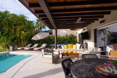 Luxury Villa Photo #2