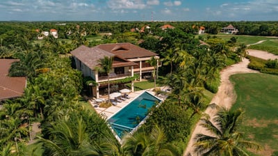 Luxury Villa Photo #3