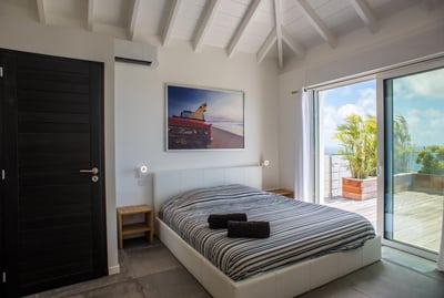 Luxury Villa Photo #16