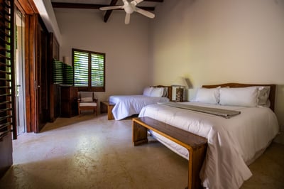 Luxury Villa Photo #35
