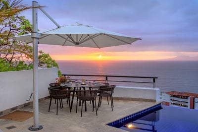 Luxury Villa Photo #9
