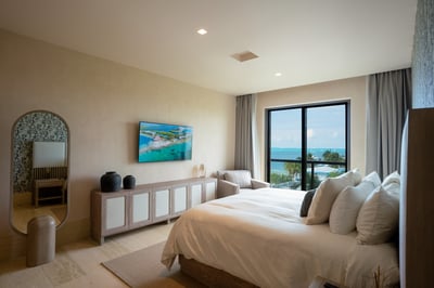 Luxury Villa Photo #15