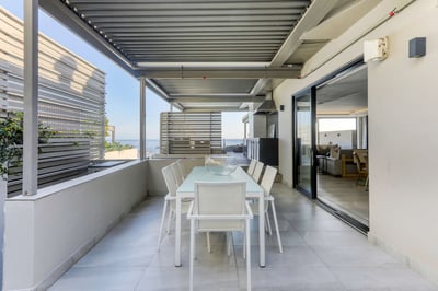 Luxury Villa Photo #9