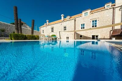 Luxury Villa Photo #7