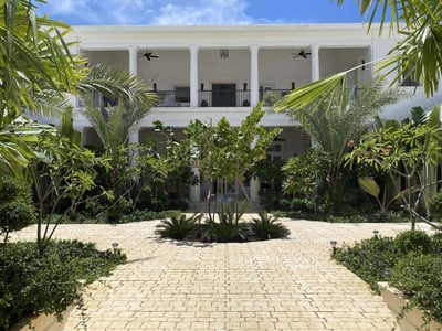 Luxury Villa Photo #5