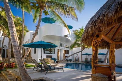 Luxury Villa Photo #3