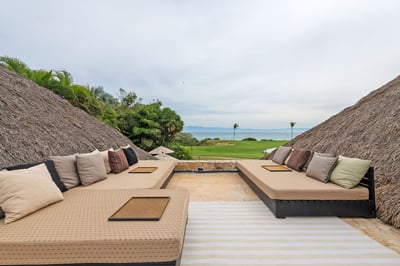 Luxury Villa Photo #23