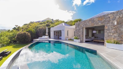Luxury Villa Photo #6