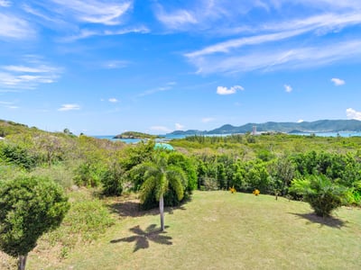 Luxury Villa Photo #15