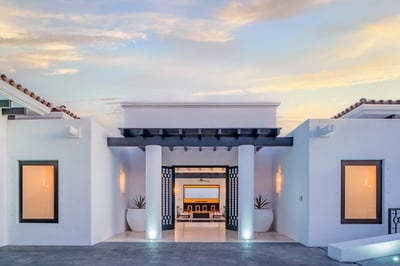 Luxury Villa Photo #17