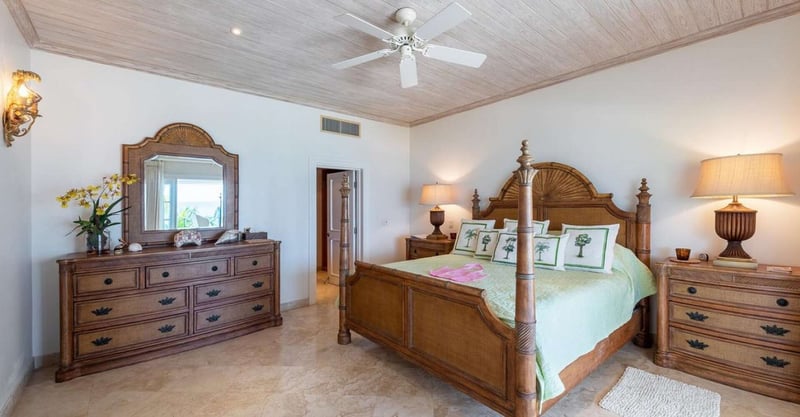 Schooner Bay 307 | The Lookout