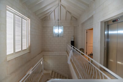 Luxury Villa Photo #11