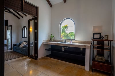 Luxury Villa Photo #60