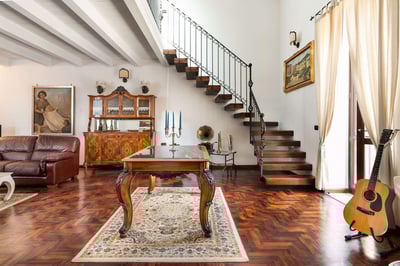 Luxury Villa Photo #20