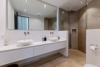 Luxury Villa Photo #21