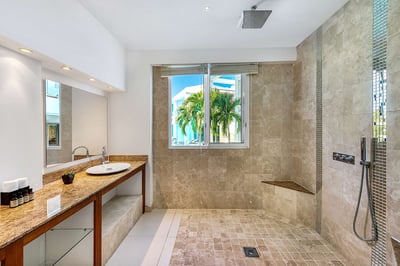 Luxury Villa Photo #43