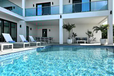 Luxury Villa Photo #6