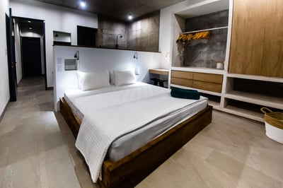 Luxury Villa Photo #16