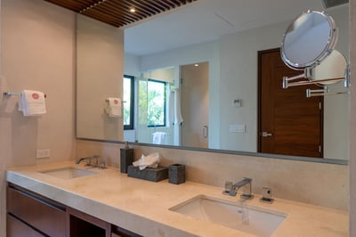 Luxury Villa Photo #32