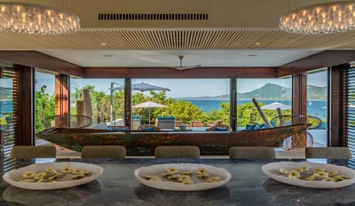 Luxury Villa Photo #14