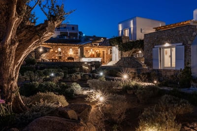Luxury Villa Photo #5