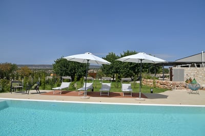Luxury Villa Photo #3