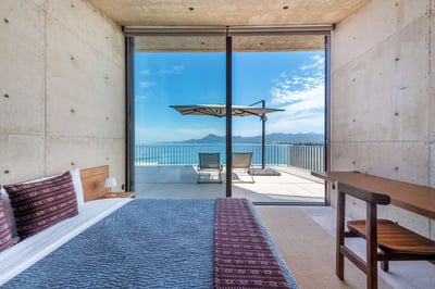 Luxury Villa Photo #26