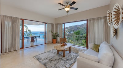 Luxury Villa Photo #38