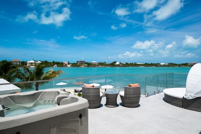 Luxury Villa Photo #18