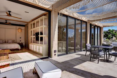 Luxury Villa Photo #42