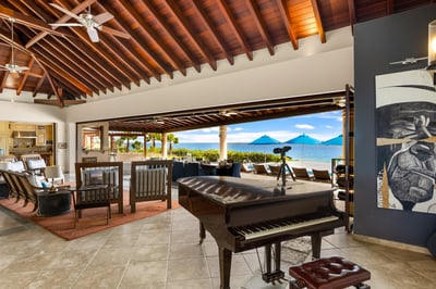 Luxury Villa Photo #19