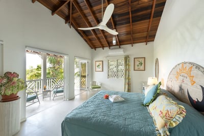 Luxury Villa Photo #9