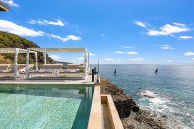 Luxury Villa Photo #15