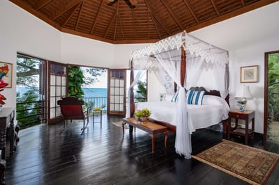 Luxury Villa Photo #7