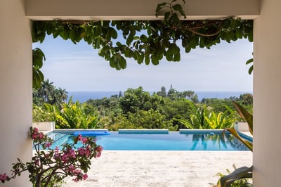 Luxury Villa Photo #3