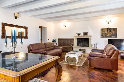 Luxury Villa Photo #19