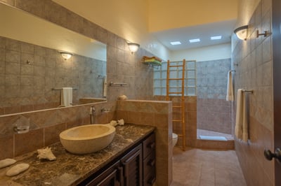Luxury Villa Photo #28