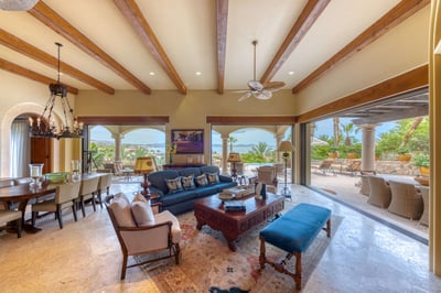 Luxury Villa Photo #19