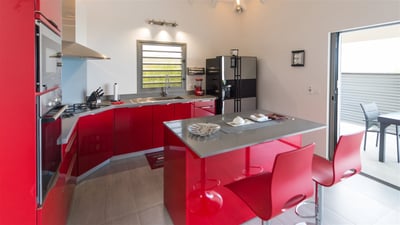 Kitchen & Dining Area